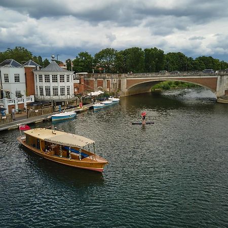 The Mitre, Hampton Court Hotel Kingston upon Thames  Kültér fotó The River Wey at Farnham