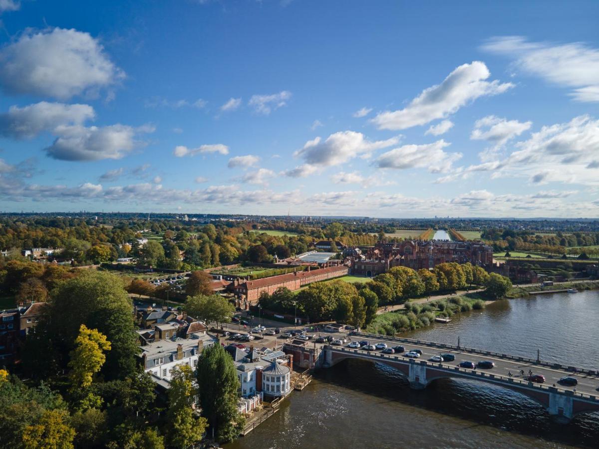The Mitre, Hampton Court Hotel Kingston upon Thames  Kültér fotó The River Thames at Hampton